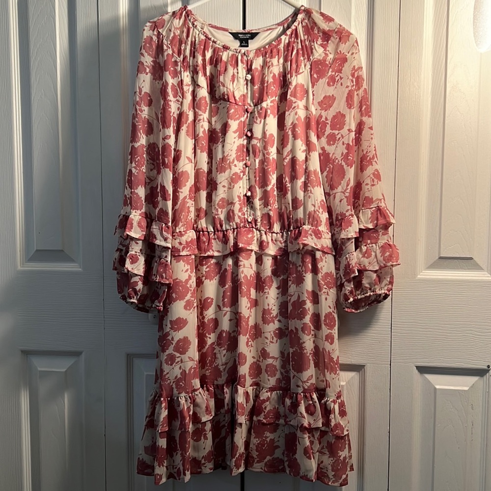 Large long sleeve Simply Vera Vera Wang dress